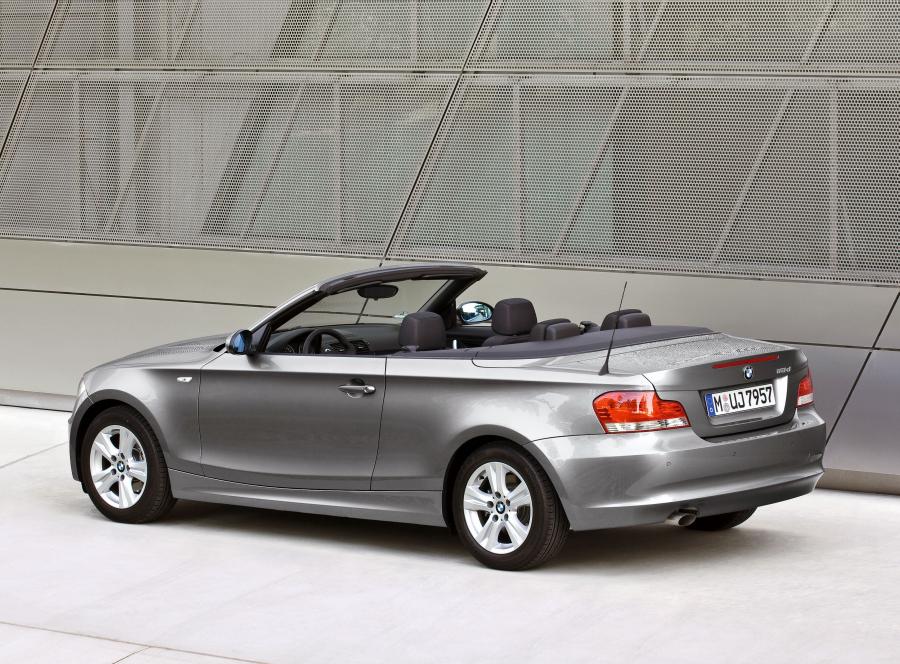  BMW 118d Convertible (E88) 2008 года  (WW) (фото 9 из 15)